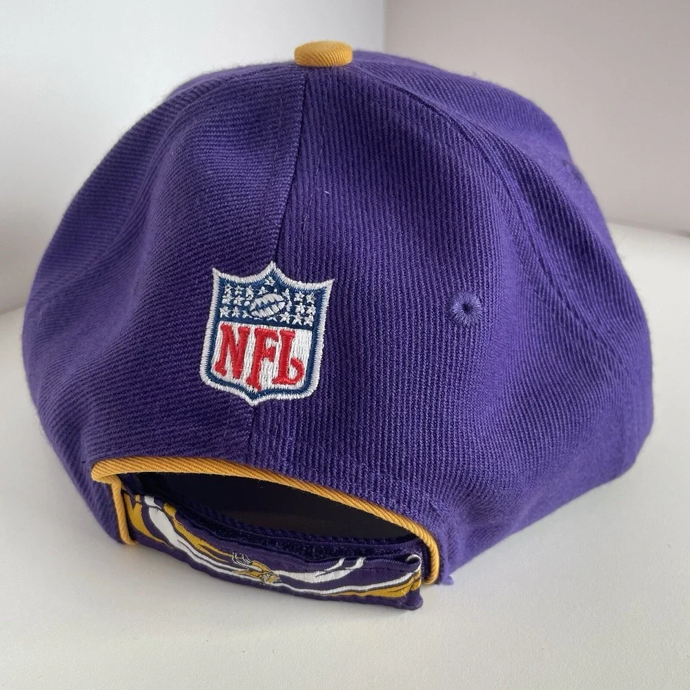 Minnesota Vikings NFL  Puma Adjustable Hat Cap‎ National Football League Purple